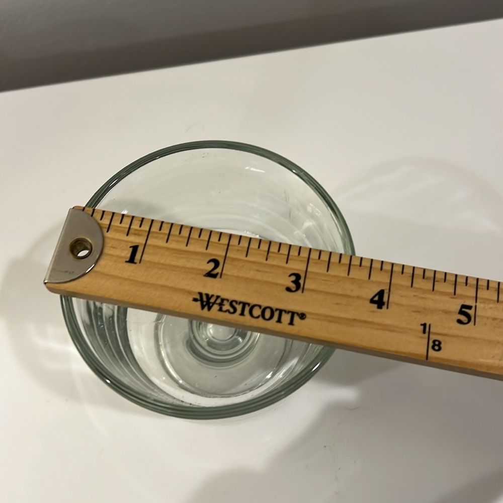 Elegant Clear Glass Pedestal Bowl - Picture 3 of 3